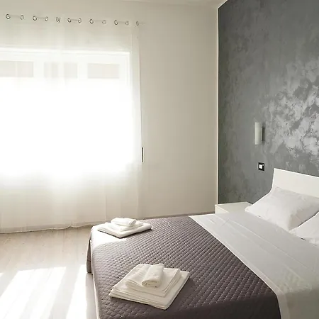 לינה וארוחת בוקר La Residenza Di Adamo 3*